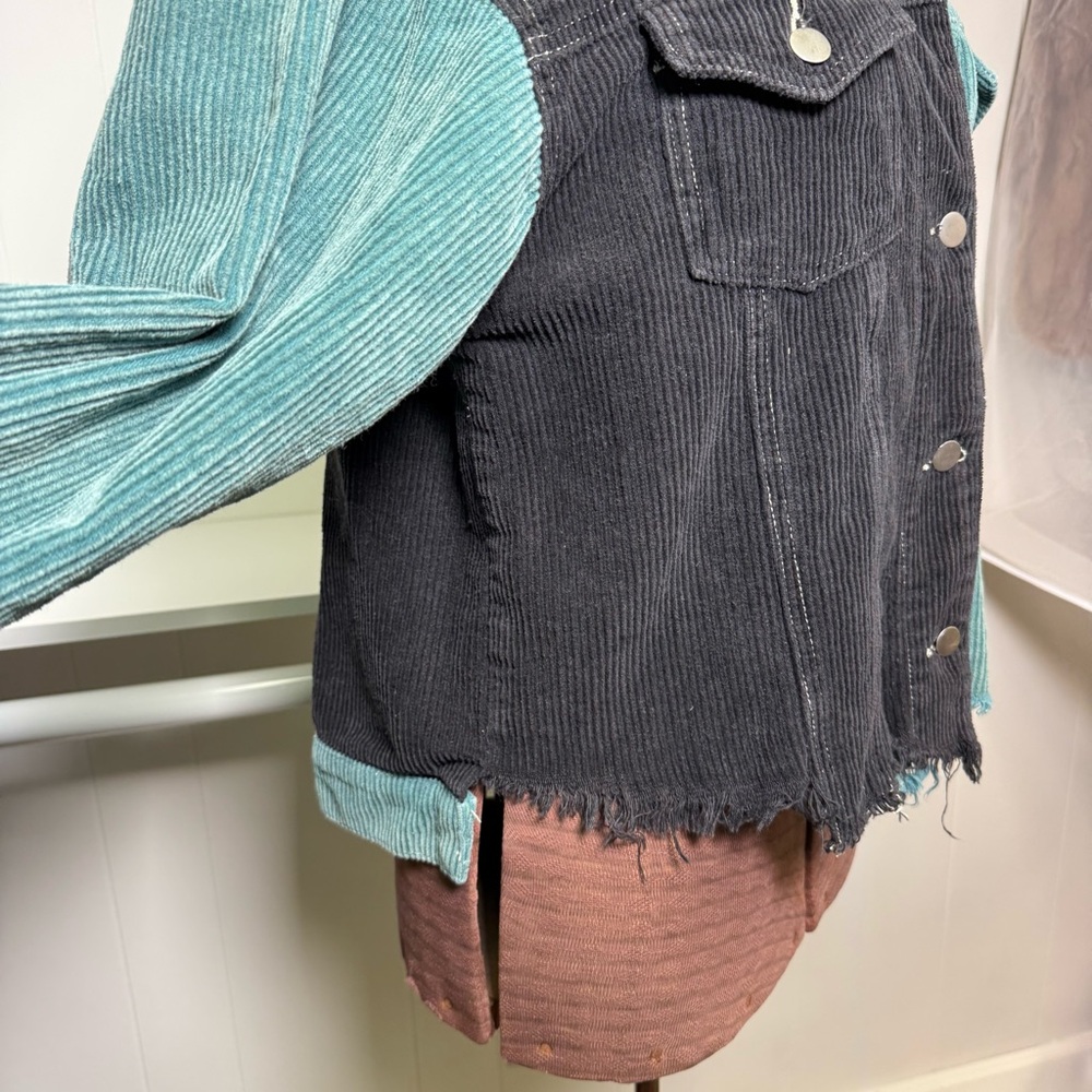 POL Colorblock Corduroy Distressed Trucker Style Jacket Oversized Size Small - Picture 5 of 13